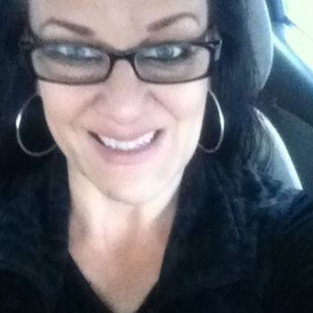 Meet your Posher, Denise